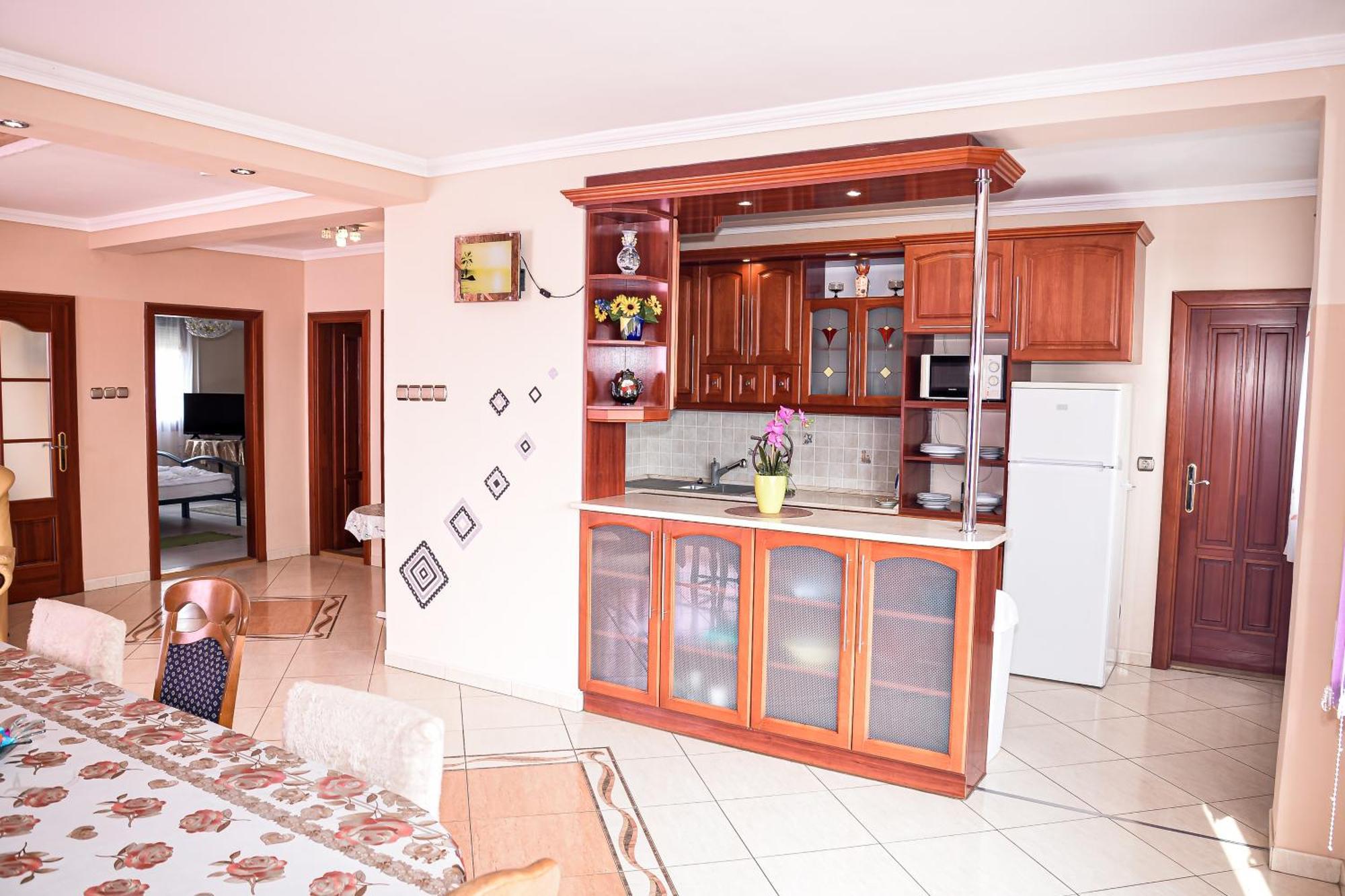 Hajnal Apartman Hajdúszoboszló Εξωτερικό φωτογραφία