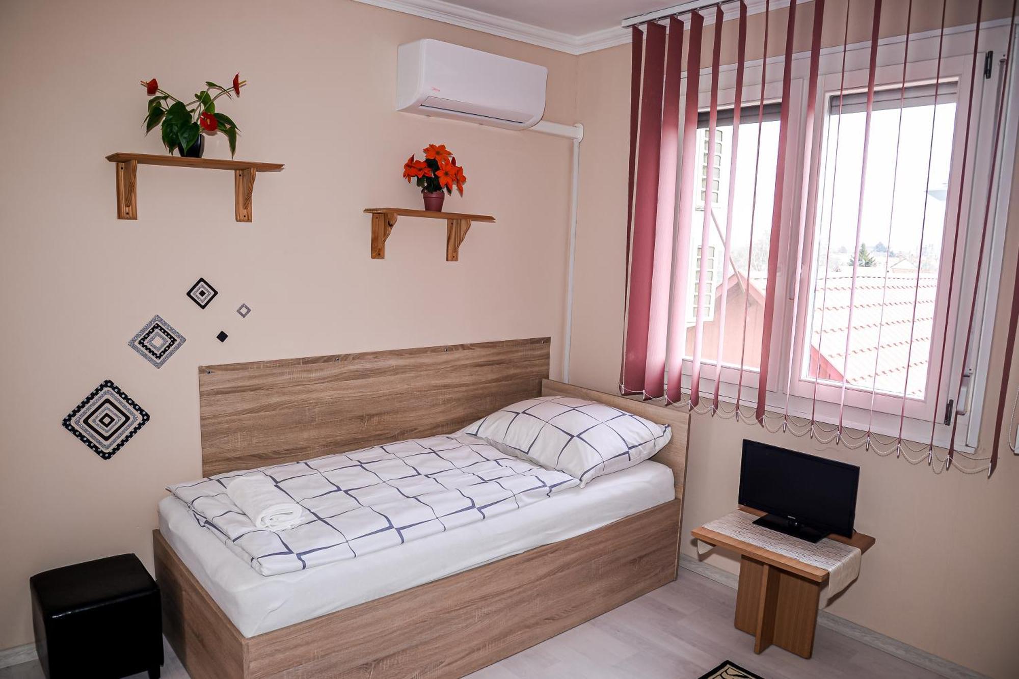 Hajnal Apartman Hajdúszoboszló Εξωτερικό φωτογραφία